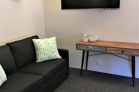 Scandi Stayz Retreat 2 - Sunshine Coast Tourism 4