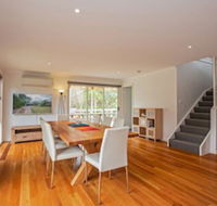 Bay Breeze Retreat - Sunshine Coast Tourism