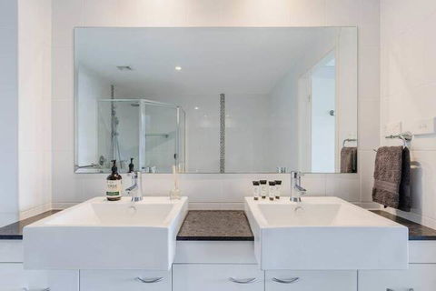 SOLARIS At Fingal Bay - Sunshine Coast Tourism 6