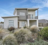 12 Echidna Grove - Sunshine Coast Tourism