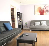Canberra Entire House 3 Bedroom - Holiday Sunshine Coast
