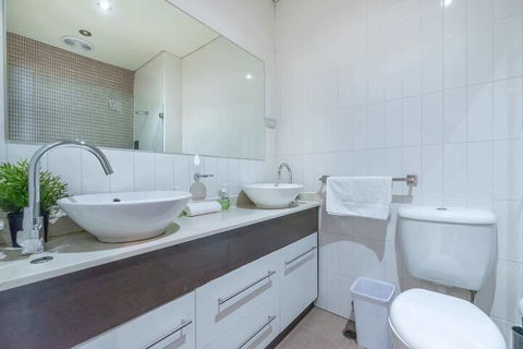 AirM8 Apartments On Mount Street - Holiday Sunshine Coast 6
