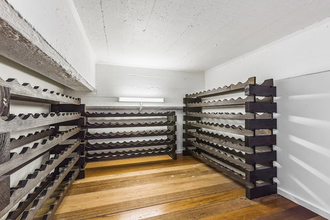 BOUTIQUE STAYS - Loft On Rose - Sunshine Coast Tourism 1