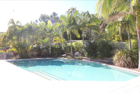 Deep Blue 14 - Holiday Sunshine Coast 1