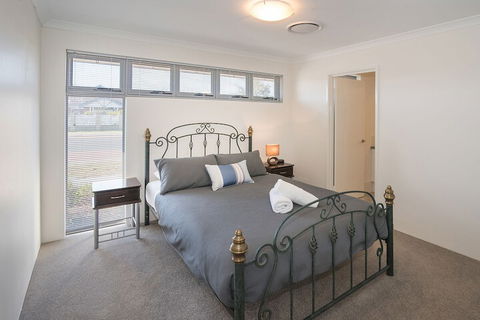 Gale House - Holiday Sunshine Coast 3