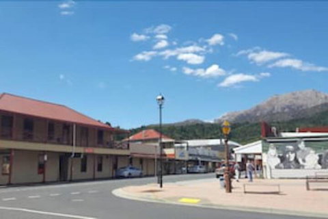 Mt Lyell Motor Inn - Holiday Sunshine Coast 3