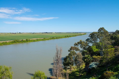 Riverside Hotel Motel - Holiday Sunshine Coast 0