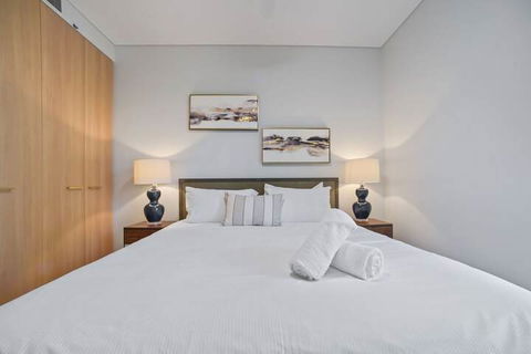 HomeHotel Ultra Luxurious 3 Bedroom Penthouse - Sunshine Coast Tourism 7