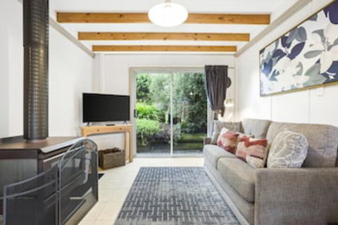 Kayena Studio - Sunshine Coast Tourism 0