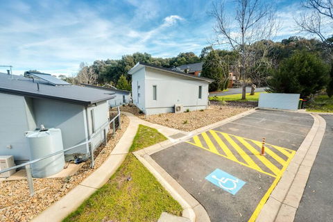 Albury Yalandra Apartment 1 - Holiday Sunshine Coast 7