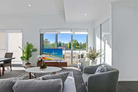 HomeHotel New & Spacious 3 Bedroom Penthouse - Holiday Sunshine Coast 1