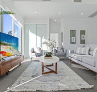 HomeHotel New  Spacious 3 Bedroom Penthouse - Sunshine Coast Tourism