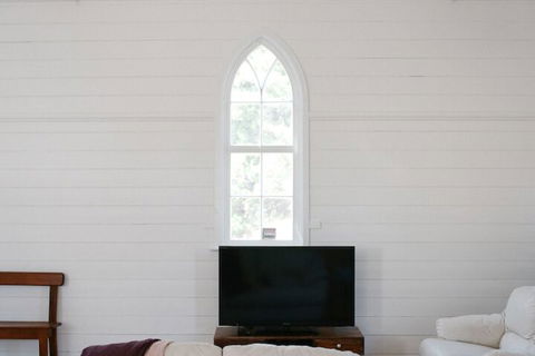 Old White Church Bed & Breakfast - Sunshine Coast Tourism 4