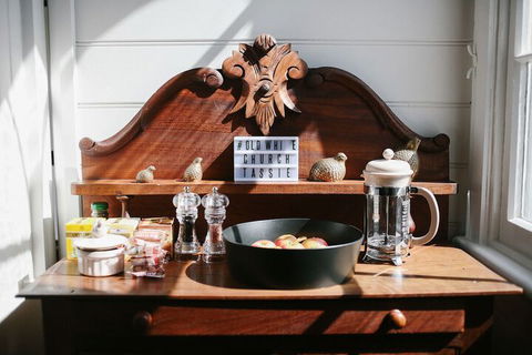 Old White Church Bed & Breakfast - Sunshine Coast Tourism 7