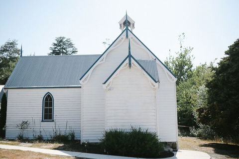 Old White Church Bed & Breakfast - Sunshine Coast Tourism 1