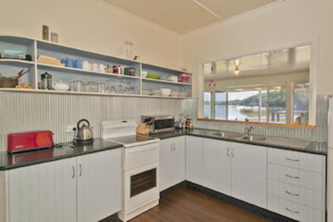 Lobster Cottage Sawtell NSW - Sunshine Coast Tourism 0