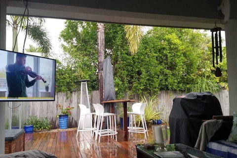 Beach Bliss Queen Bed BBQ Pool Netflix - Holiday Sunshine Coast 7