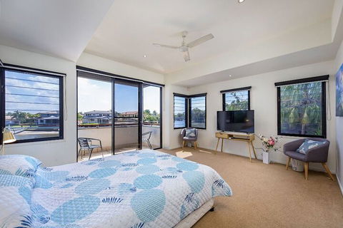 Gold Coast Stunning Waterfront Retreat By Hostrelax - Holiday Sunshine Coast 6