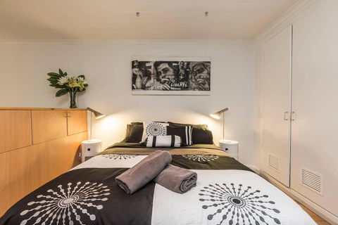 Adelaide 4 Bedroom House With Pool - Holiday Sunshine Coast 4