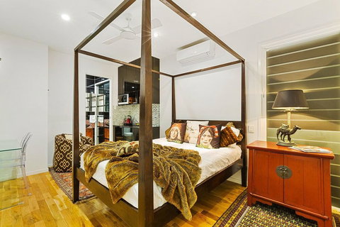 Ocean Pearl On Eclipse - Sunshine Coast Tourism 5