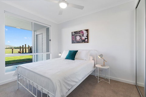 House At Normanville 22 Union Road - Sunshine Coast Tourism 3