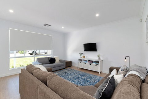 House At Normanville 22 Union Road - Sunshine Coast Tourism 7