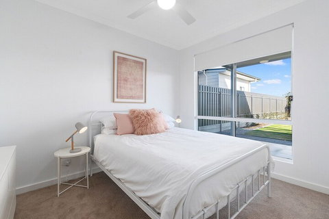 House At Normanville 22 Union Road - Sunshine Coast Tourism 5
