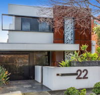 Luxury Designer Townhouse Parking - Holiday Sunshine Coast