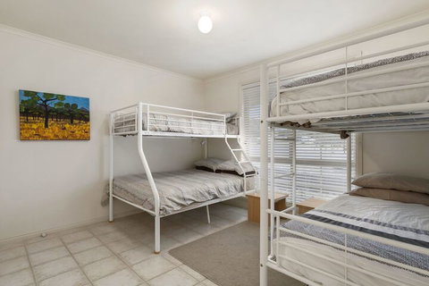 Seaholme Free Wifi & Foxtel - Holiday Sunshine Coast 4