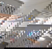 Plovers Rest Surf Side Free Wifi - Sunshine Coast Tourism