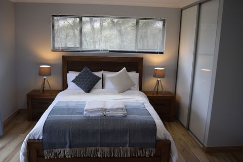 Eagle Bay House - Holiday Sunshine Coast 4