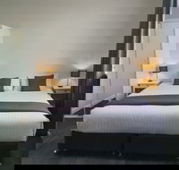 The Parade Hotel - Holiday Sunshine Coast