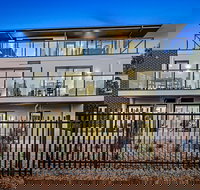 Manhattan Apartments - Notting Hill - Holiday Sunshine Coast