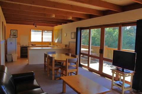Bayplay Beach Accommodation - 2 Locations - Sunshine Coast Tourism 5