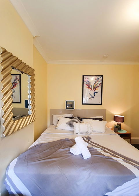 Crown Street Studios - Sunshine Coast Tourism 5