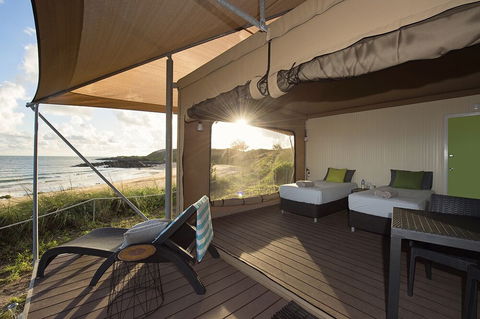Bremer Island Banubanu Beach Retreat - Sunshine Coast Tourism 3