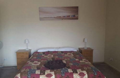 Sharp Street Units - Sunshine Coast Tourism 0