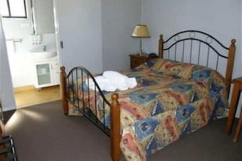 Coal 'n' Cattle Hotel Motel - Moura - Holiday Sunshine Coast 7