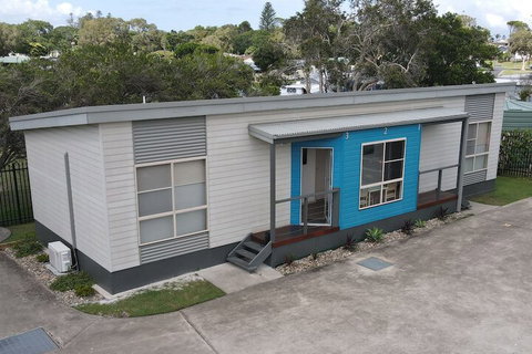 The Bowlo Holiday Cabins - Sunshine Coast Tourism 6