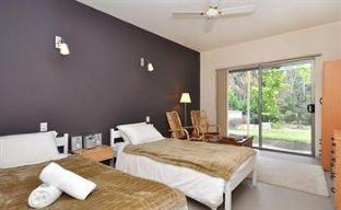 Aquador Retreat - Holiday Sunshine Coast 4