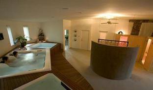 Aquador Retreat - Holiday Sunshine Coast 5