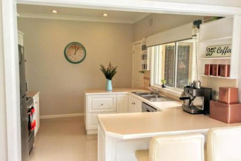 Magnolia Corner - Sunshine Coast Tourism 5