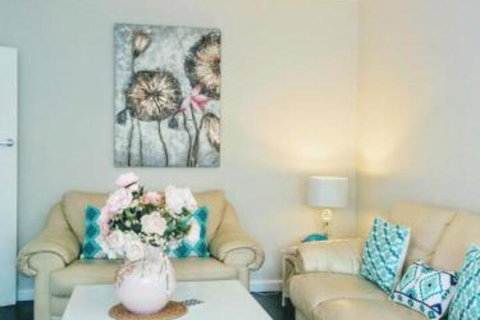 Magnolia Corner - Sunshine Coast Tourism 6