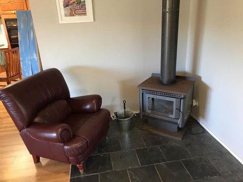 Magic Beach Cottage - Holiday Sunshine Coast 6