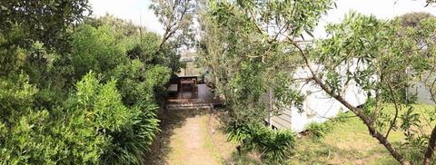 Magic Beach Cottage - Holiday Sunshine Coast 7