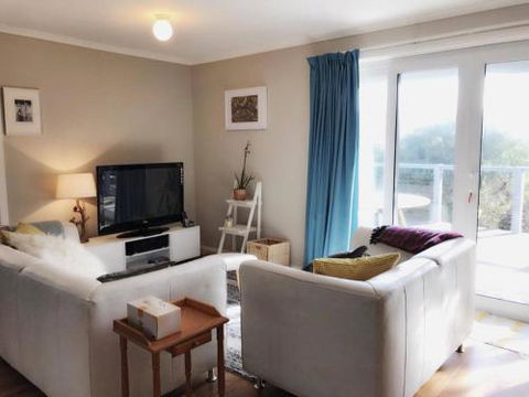 Magic Beach Cottage - Holiday Sunshine Coast 5