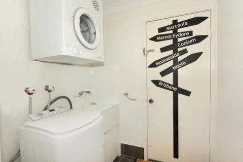 Unit 1 / 14 Tamarindus Street Marcoola Beach Pet Friendly 300 BOND Linen Supplied - Sunshine Coast Tourism 6