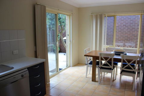 Annies Place - Holiday Sunshine Coast 3