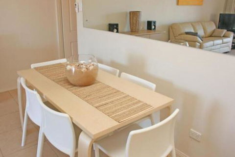 Hi Surf #4 4 / 101 Avoca Drive Avoca Beach - Sunshine Coast Tourism 4