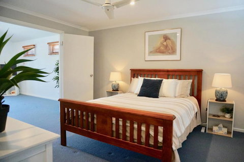 Corsair Breeze - Sunshine Coast Tourism 2